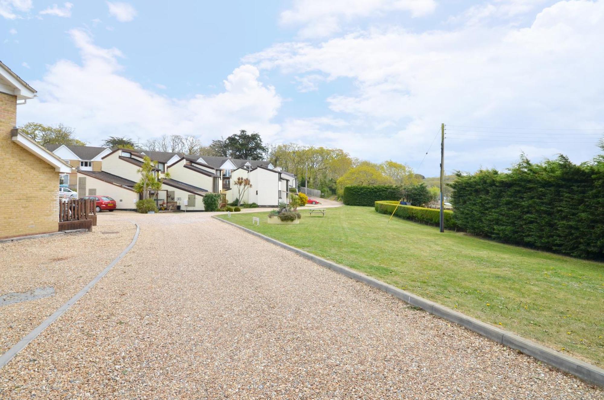 Whippingham, Creek Gardens - Isle Of Wight Apartment Wootton Bridge  Exterior photo